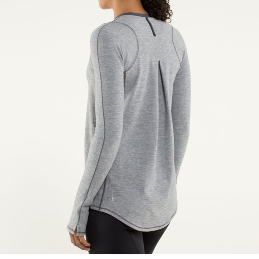 Lululemon Subtle Grey Stripe and Black Contrast Ducktail Long Sleeve Size 10